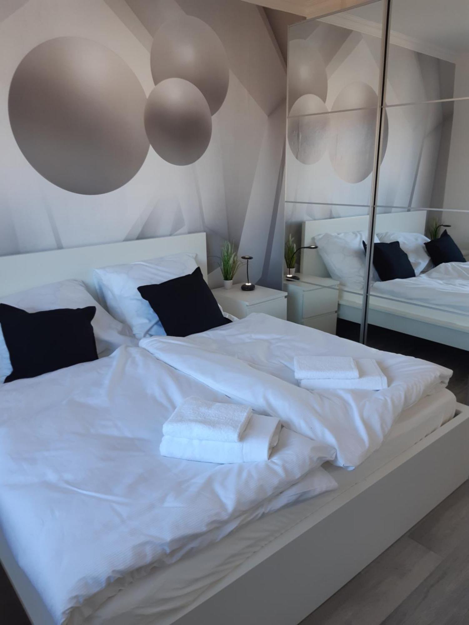 D&B Staycation Ferienpark Niedenstein Экстерьер фото